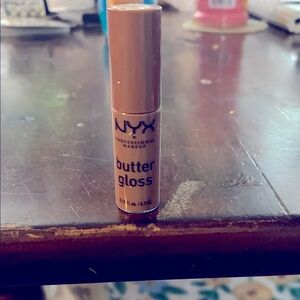 NWT/Sealed NYX Butter Gloss - Warm Brown